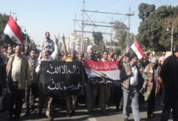 مؤيدو الرئيس ينهون اعتصامهم أمام "الاتحادية" بمسيرة حاشدة