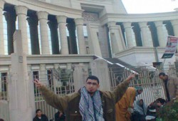 آلاف المتظاهرين أمام "الدستورية" اعتراضًا على أحكامها