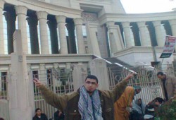 آلاف المتظاهرين أمام "الدستورية" اعتراضًا على أحكامها