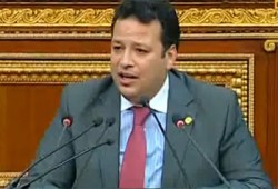 حاتم عزام يطالب الرئيس بإعادة تشكيل "المحكمة الدستورية"