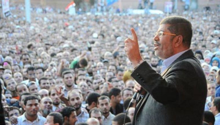 مرسي أمام قصر الاتحادية: قراراتي تهدف للحفاظ على الوطن والشعب