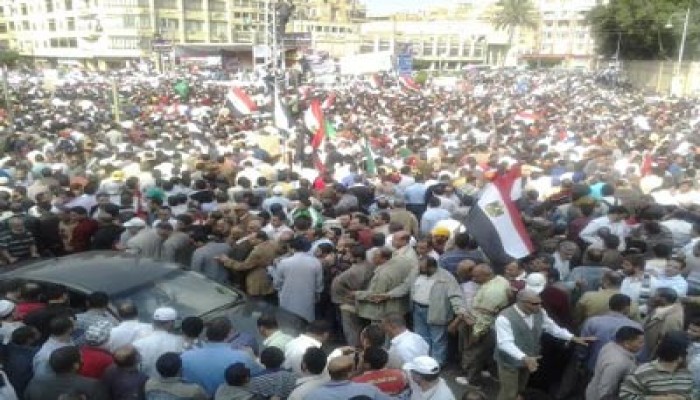 العمدة: قرارات الرئيس الحل الوحيد لإنقاذ الثورة