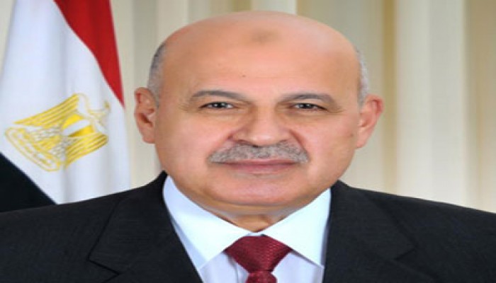 الرئيس ينيب مكي لرئاسة وفد مصر في قمة الثماني ببكستان