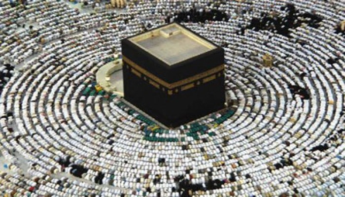 اليوم.. كوكب "المشترى" يتعامد فوق الكعبة المشرفة