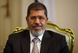 الرئيس مرسي يجري اتصالات دولية ويطالب أوباما بضرورة وقف العدوان