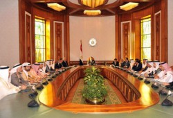 الرئيس مرسي يستقبل وفدًا لرجال الأعمال الإماراتيين