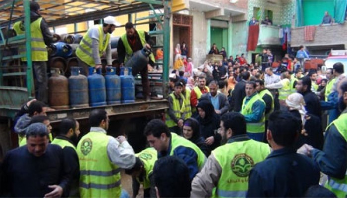 "الحرية والعدالة" يتدخل لإنهاء أزمة البوتاجاز بقريتين بالمنيا
