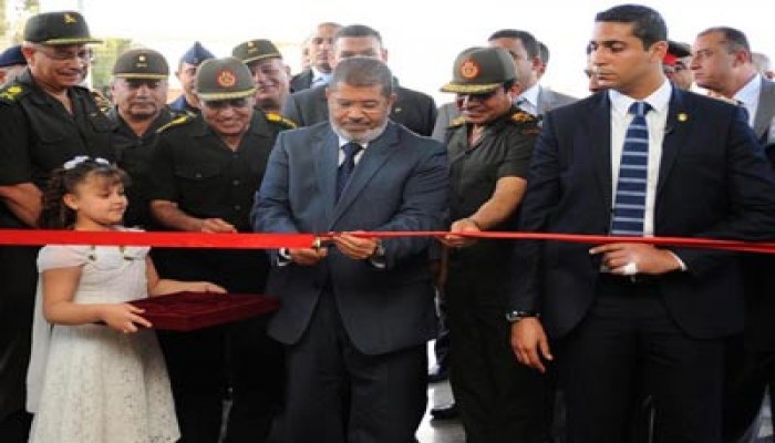 الرئيس يفتتح مستشفى الأورام ويزور المنطقة الجنوبية العسكرية