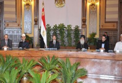 الرئيس مرسي يلتقي وفدي رجال الدعوة الإسلامية والكنائس المصرية