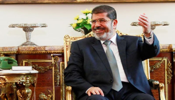 ياسر علي: الرئيس يسعى لجذب الاستثمارات لزيادة فرص العمل
