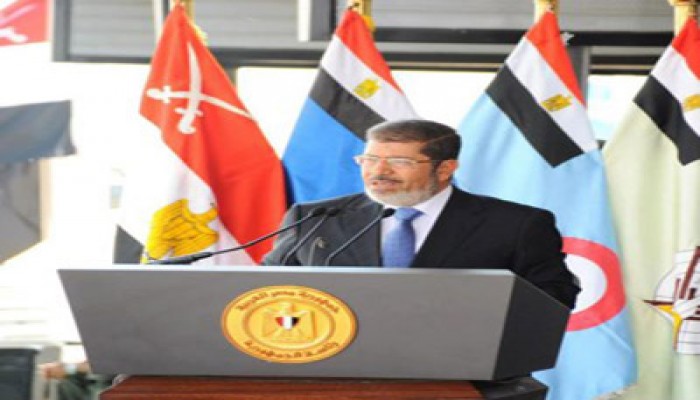 الرئيس مرسي يشهد بيانًا عمليًّا للجيش الثالث الميداني لعبور قناة السويس