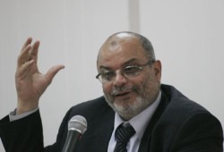 مرشحان جديدان لرئاسة "الحرية والعدالة" اليوم