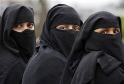 البرلمان السويسري "يرفض" حظر ارتداء النقاب في الأماكن العامة