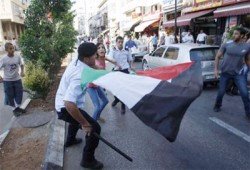 فلسطينيون يحتجون في بيت لحم ضد غلاء المعيشة والاعتقالات السياسية