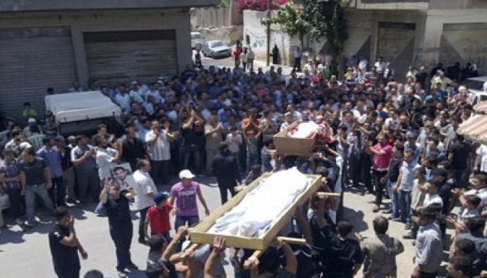 "الثورة السورية": 44 شهيدًا منهم 20 شابًّا أعدموا رميًا بالرصاص