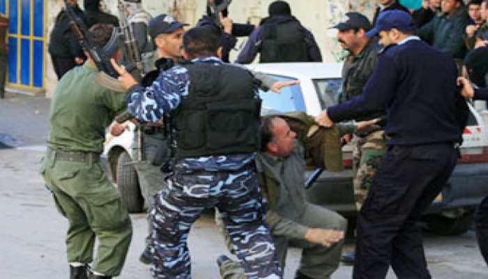 أمن السلطة يعتقل العشرات في الضفة