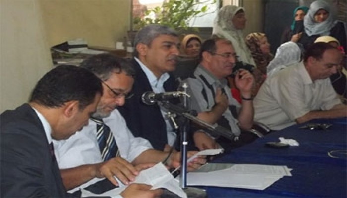 الحرية والعدالة ينجح في إنهاء اعتصام عاملي سجاد دمنهور