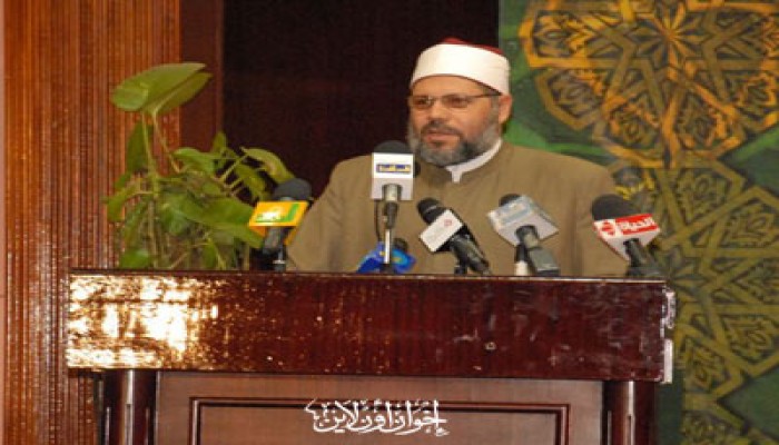 وَمَا تُخْفِي صُدُورُهُمْ أَكْبَرُ