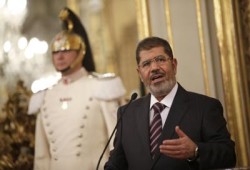 الرئيس مرسي يدعو آلاف المصلين بمسجد روما إلى التمسك بقيم الحرية والعدالة