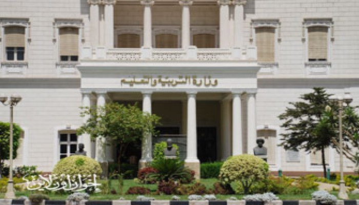 معلمو البحيرة يشيدون بإقرار الرئيس لكادر المعلمين