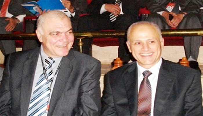 رئيس جامعة الإسكندرية يدعو الطلاب للمشاركة في الأنشطة