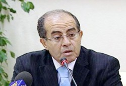 محمود جبريل يقدم أوراقه للترشح لرئاسة وزراء ليبيا