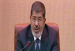 الرئيس مرسي يقرر مساواة الطلاب السوريين بأشقائهم المصريين