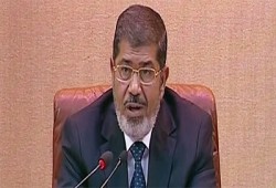 الرئيس مرسي يقرر مساواة الطلاب السوريين بأشقائهم المصريين