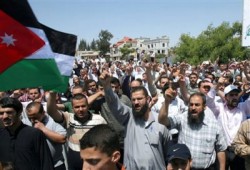مسيرات حاشدة بالأردن للمطالبة بالإصلاح ورفض قانون الانتخابات