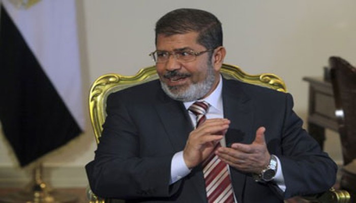 الرئيس مرسي يلتقي رئيس مجلس الوزراء ووزير الدفاع