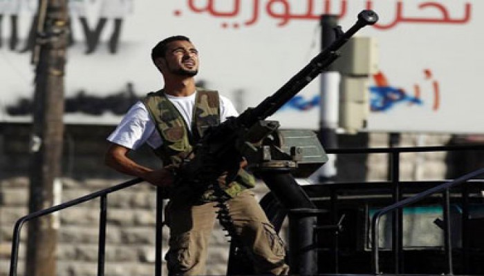 أنباء عن انشقاق قائد ميداني في الجيش السوري النظامي
