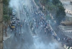 أهالي الإسكندرية يطاردون الفلول لإساءتهم للرئيس والثورة