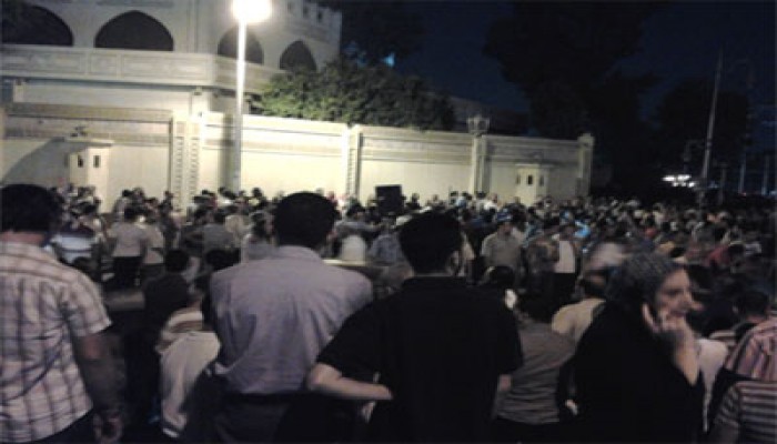 آلاف النشطاء يحتشدون أمام "الاتحادية" لدعم قرارات الرئيس