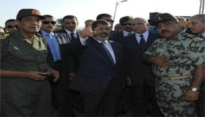 الرئيس مرسي يتفقد الأوضاع الأمنية في رفح ويؤكد استقرار وتنمية سيناء