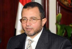 رئيس مجلس الوزراء يقوم بزيارة مفاجئة لقسم قصر النيل