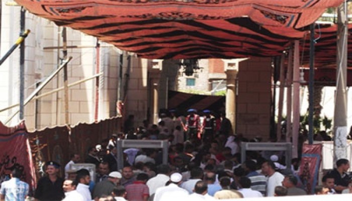 الرئيس مرسي يزور بعض الحالات الإنسانية بالفيوم