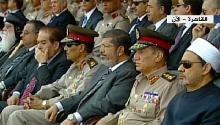 مرسي وطنطاوي يشهدان الاحتفال بتخريج الدفعة (41) للمعهد الفني للقوات المسلحة