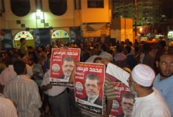 الآلاف بالبحيرة يحتشدون بالميادين لتأييد قرار عودة برلمان الثورة