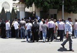 مواطن شرقاوي يصل قصر العروبة سيرًا على الأقدام لتهنئة الرئيس