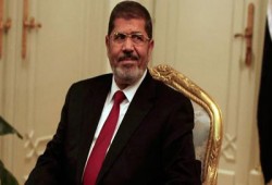 مرسي يمنح رؤساء الهيئات القضائية السابقين وسام الجمهورية