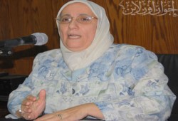 د. نادية مصطفى خطاب مرسي شامل ويؤكد ارتباطه بالشعب