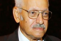 أبو المجد: أداء مرسي الصلاة بالأزهر اعتراف بدوره الوسطي من أجل السلام والإسلام