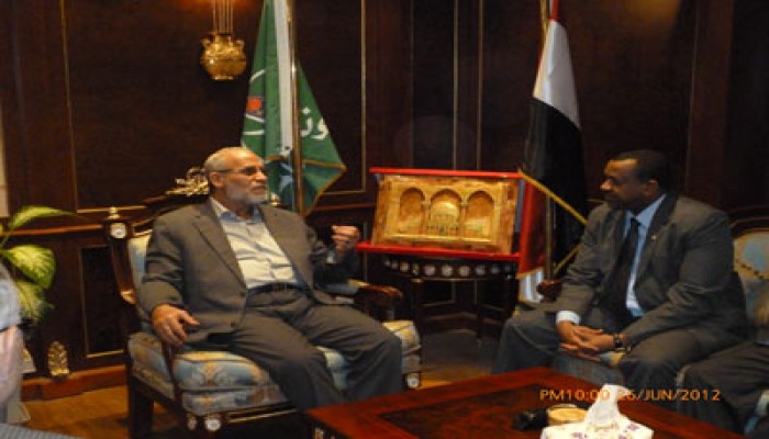 المرشد العام يستقبل السفير السوداني