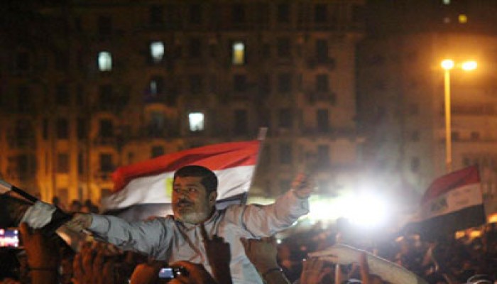 د. مرسي مرشح الثورة.. حماية إنجاز 25 يناير من تلميذ المخلوع