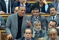 حقوق الإنسان بالشعب: قرار وزير العدل عودة للطوارئ في زي عسكري