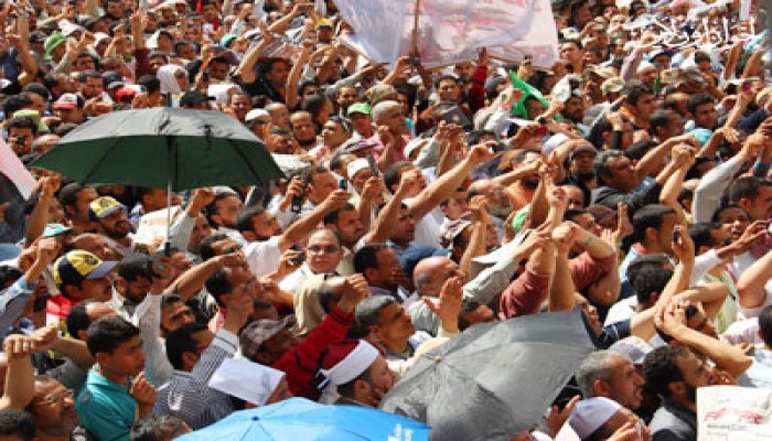 المجلس الرئاسي.. آخر إبداعات "العسكر" لشق الصف