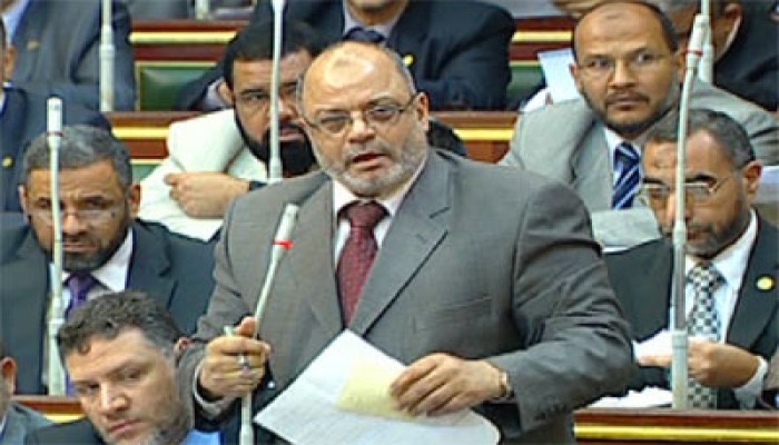 زعيم الأغلبية بالبرلمان: واجبنا معاقبة المقصرين والقصاص للشهداء