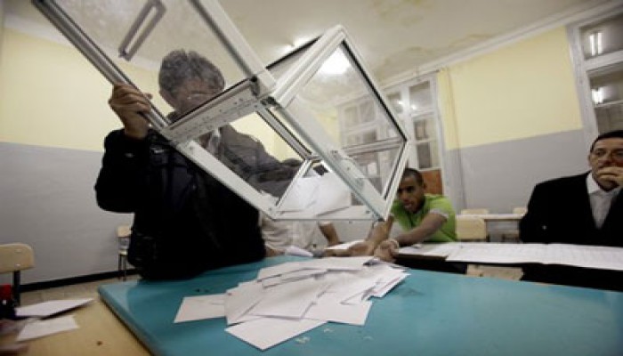 اتهامات حقوقية بتزوير الانتخابات التشريعية بالجزائر
