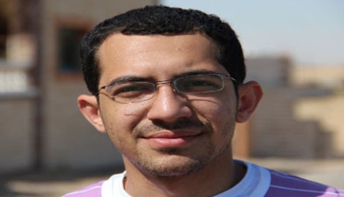 أحمد  شفيق و(إخوان أون لاين)