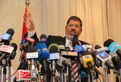د. مرسي: مضى زمن "الفرد" ومؤسسة الرئاسة ستضم الجميع